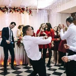 Ведущий Иван Обухов