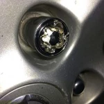 Фото №2 Удаление сложных болтов и секреток колёс