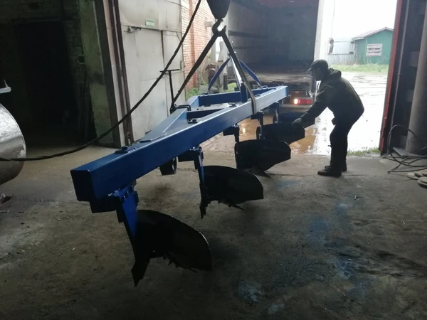 7 км/ч) га/час 0,87-1,20 Производительность за 1 час основного времени при комплектации корпусами для работы на (7 —