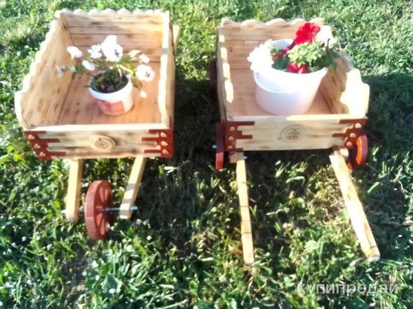 Фото Тележка декоративная