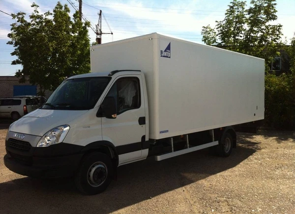 Фото Промтоварный фургон iveco DAILY 70С15H