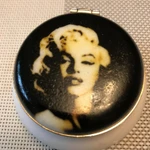 Фото №5 Шкатулка "Мэрилин Монро" из натурального камня Селенит