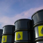 Оптовые поставки светлых нефтепродуктов