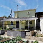 Лот 74627 Предлагается в аренду двухэтажный дом 100 кв . м .