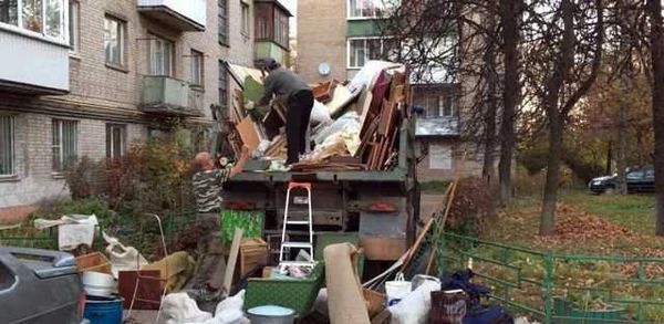 Фото Вывоз Старой мебели и Хлама