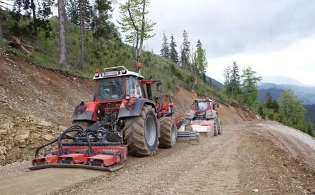 Фото Уплотнитель с вибрационной пластиной PTH Compactor