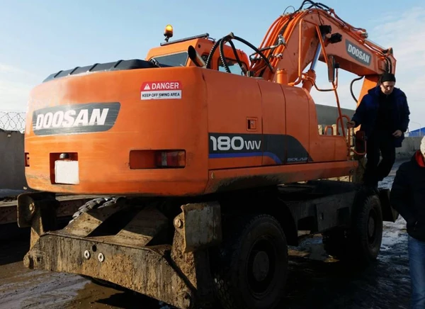 Фото Экскаватор колесный Doosan Solar 180W-V 2012г