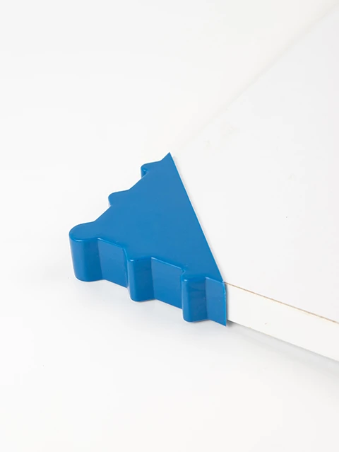 Фото Пластиковые защитные уголки для стекла, зеркал, дерева, металла, плитки, картонных коробок и других изделий