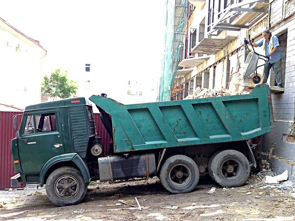 Фото Вывоз мусора с погрузкой