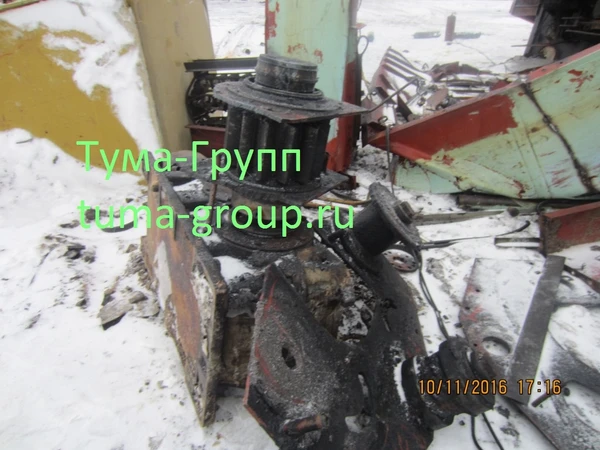 Фото Редукторы вылета, поворота, подъема на кран Ганц.