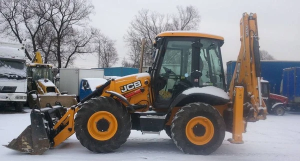 Фото Аренда экскаватора погрузчика JCB