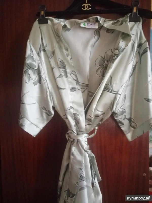 Фото Халатик шелковый