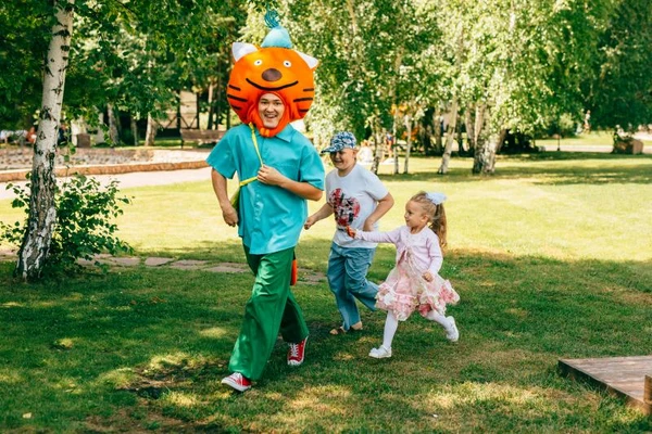 Фото Аниматоры Шоу Мыльных Пузырей