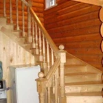 Лестницы деревянные на метало каркасе
