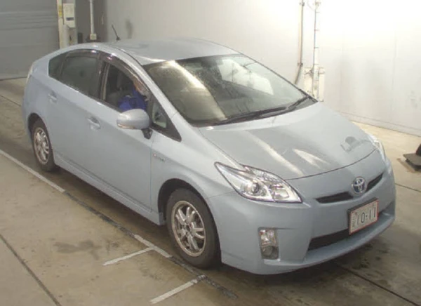 Фото Toyota Prius