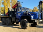 фото Мощный лесовоз Урал с манипулятором Велмаш в наличии