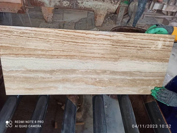 Фото Травертин бежевый А2