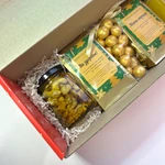 Фото №3 Новогодний набор сладкий с чаем и медом