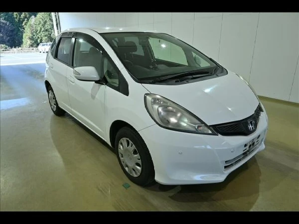 Фото Хэтчбек Honda Fit кузов GE6 модификация 13G F Package гв 2013