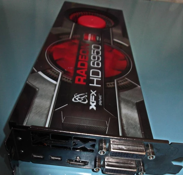 Фото XFX Radeon HD 6950 (2 GB, 256 bit, GDDR5)