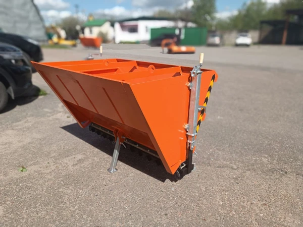 Фото Вибрационный разбрасыватель