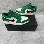 Фото №2 Кроссовки Air Jordan