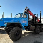 фото Лесовоз Урал капитальный ремонт  с новым манипулятором Велмаш 10-74