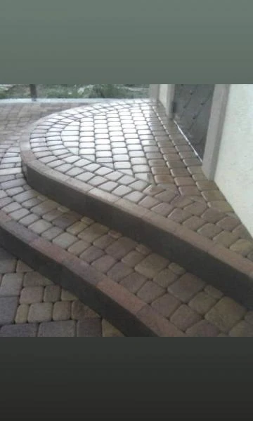 Фото Укладка  тротуарной плитки