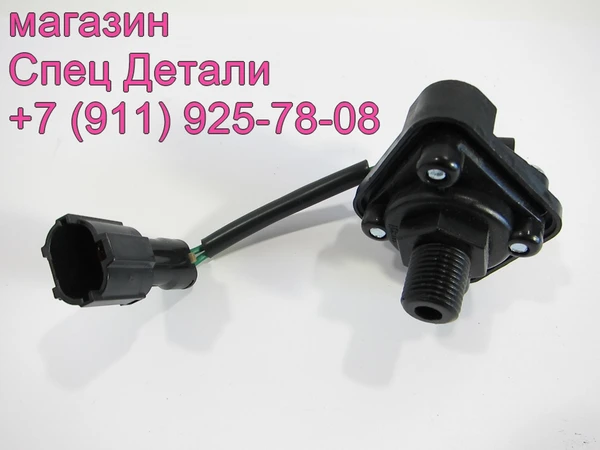 Фото Hyundai HD Universe Выключатель концевой педали тормоза 938108A102