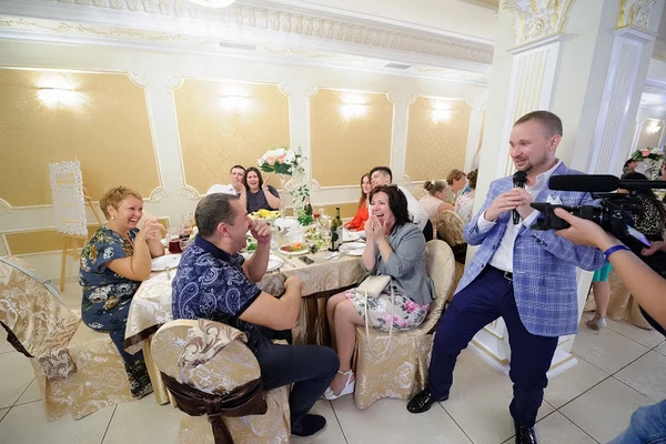 Фото Ведущий (тамада) на свадьбу в Мытищах + DJ + Звук + Свет