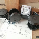 фото 4шт мебельные колеса с креплениями / Металлическая ручка