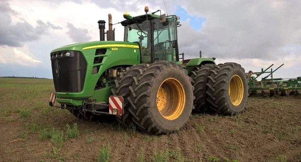 Фото Трактор John Deere 9430 (2007 год)