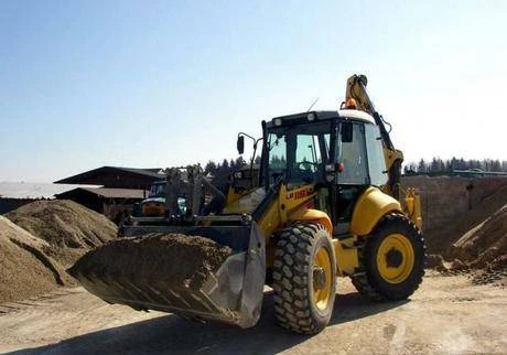 Фото Сдам в аренду экскаватор-погрузчик New Holland B115B, гидром