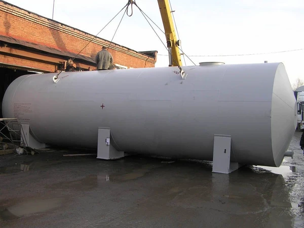 Фото Емкость горизонтальная ЕГН-50, диаметр 2800 мм, нержавеющая сталь 12Х18Н10Т, 50 м³, 2200 кг