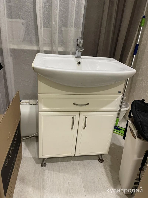 Фото Раковина с тумбой б/у