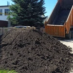 фото Чернозём плодородный грунт/перегоной / навоз