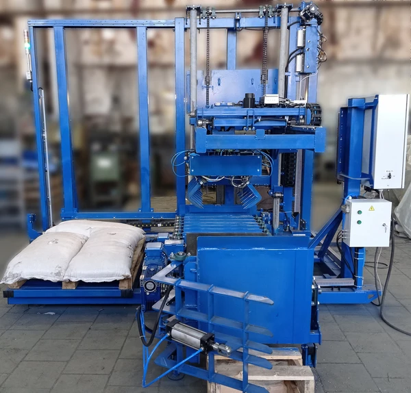 Фото Мобильный паллетоукладчик для аграрного сектора