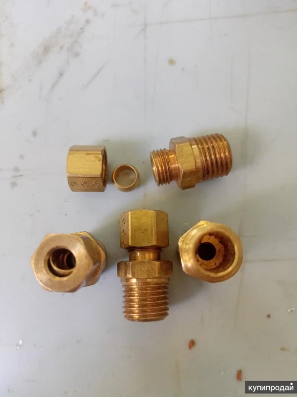 Фото Муфта переходник (латунь)