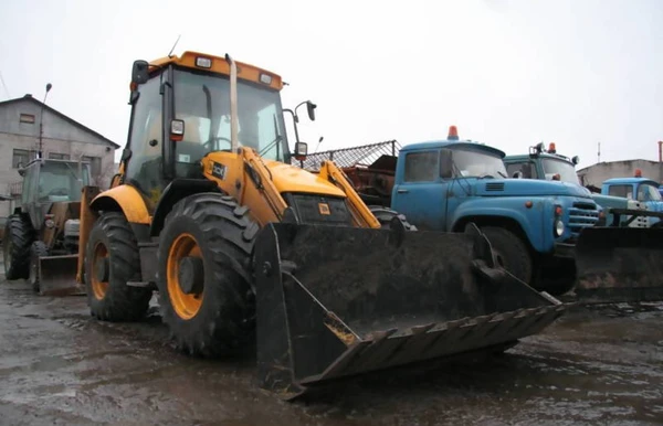 Фото Услуги экскаватора погрузчика JCB. Уборка снега