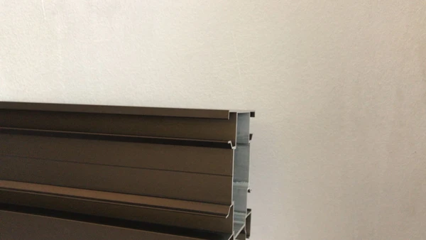 Фото профиль алюминиевый