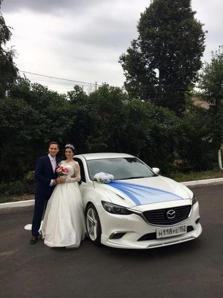 Фото Свадебный кортеж автомобилей Mazda 6 vs Chevrolet Cruze