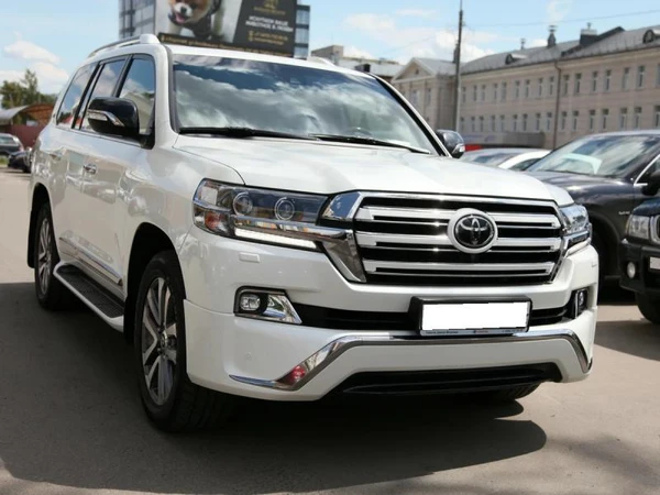 Фото Toyota Land Cruiser 200