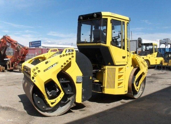 Фото Тандемный каток Bomag BW 151 AD-4