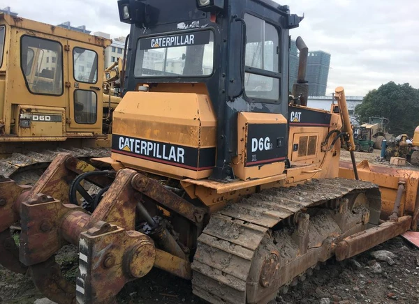 Фото Бульдозер Caterpillar D6G2