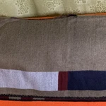 Фото №2 Плед с прорезями для рук