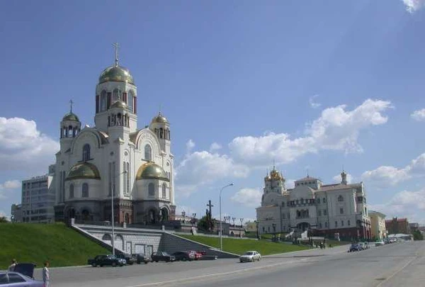 Фото Купола, кресты, шатры, подзоры, барабаны, кровля