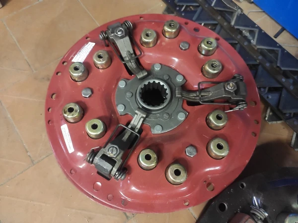 Корзина сцепления 70-1601090