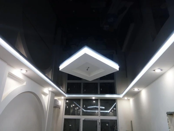 Фото Парящие натяжные потолки LuxeDesign