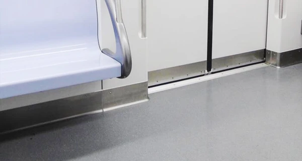 Фото Гомогенный линолеум повышенной стойкости Safequard, общественный транспорт, склады, коммерческие помещения