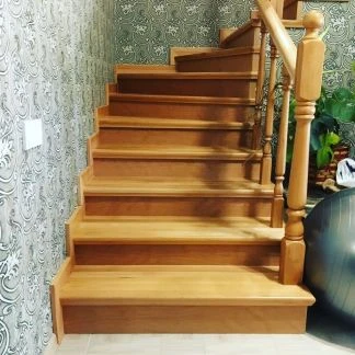 Фото Изготовление деревянных лестниц
